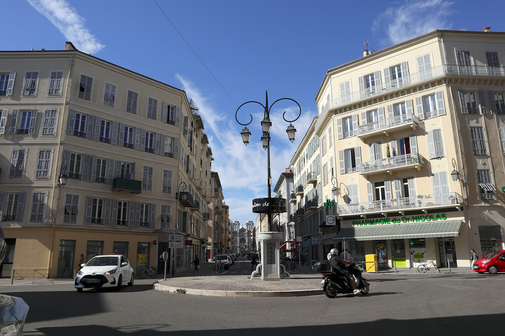 Хор 'София' пя на
Лазурния бряг