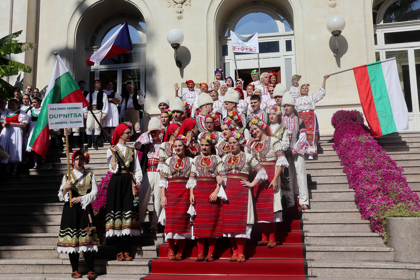 Хор 'София' пя на
Лазурния бряг