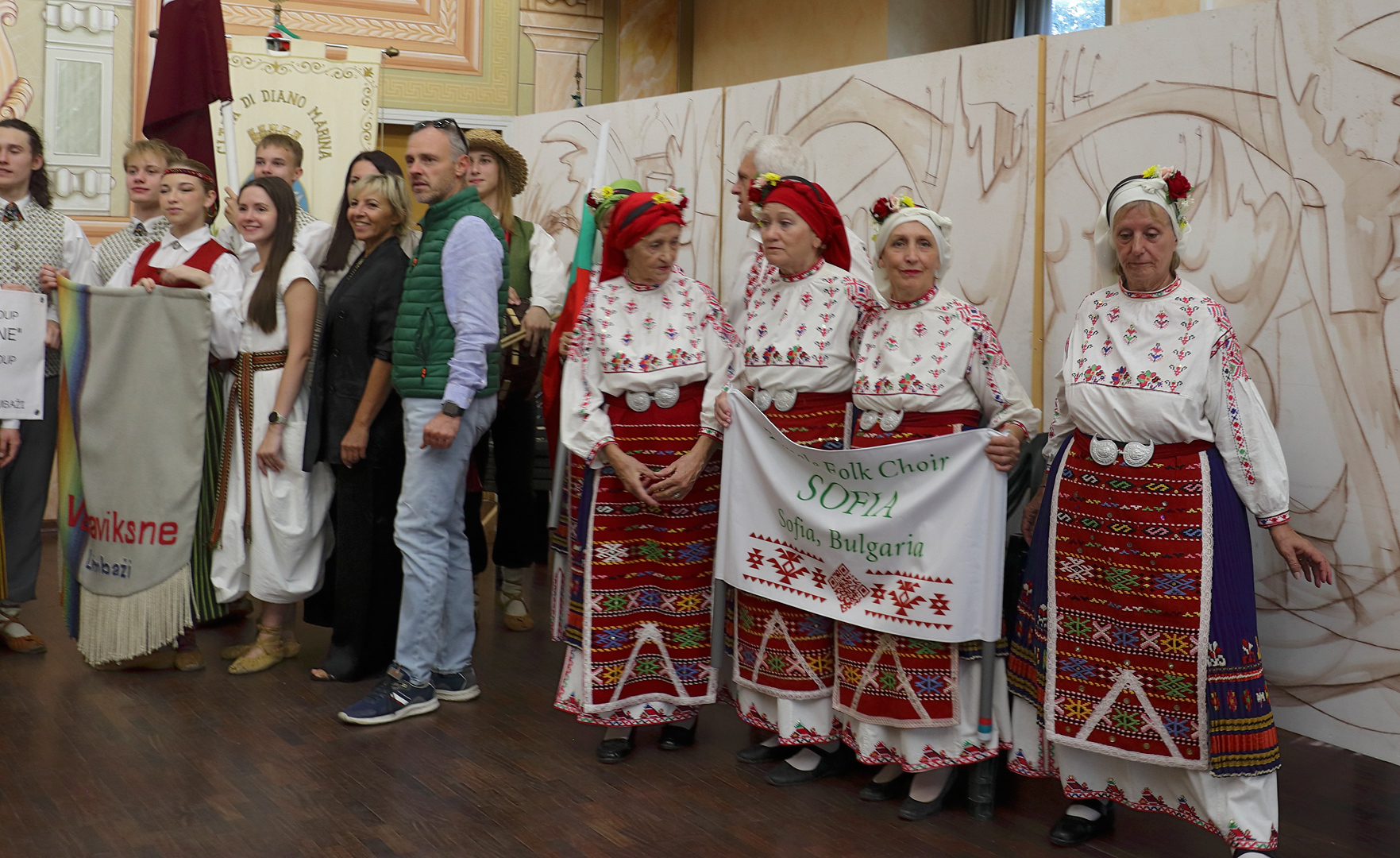 Хор 'София' пя на
Лазурния бряг