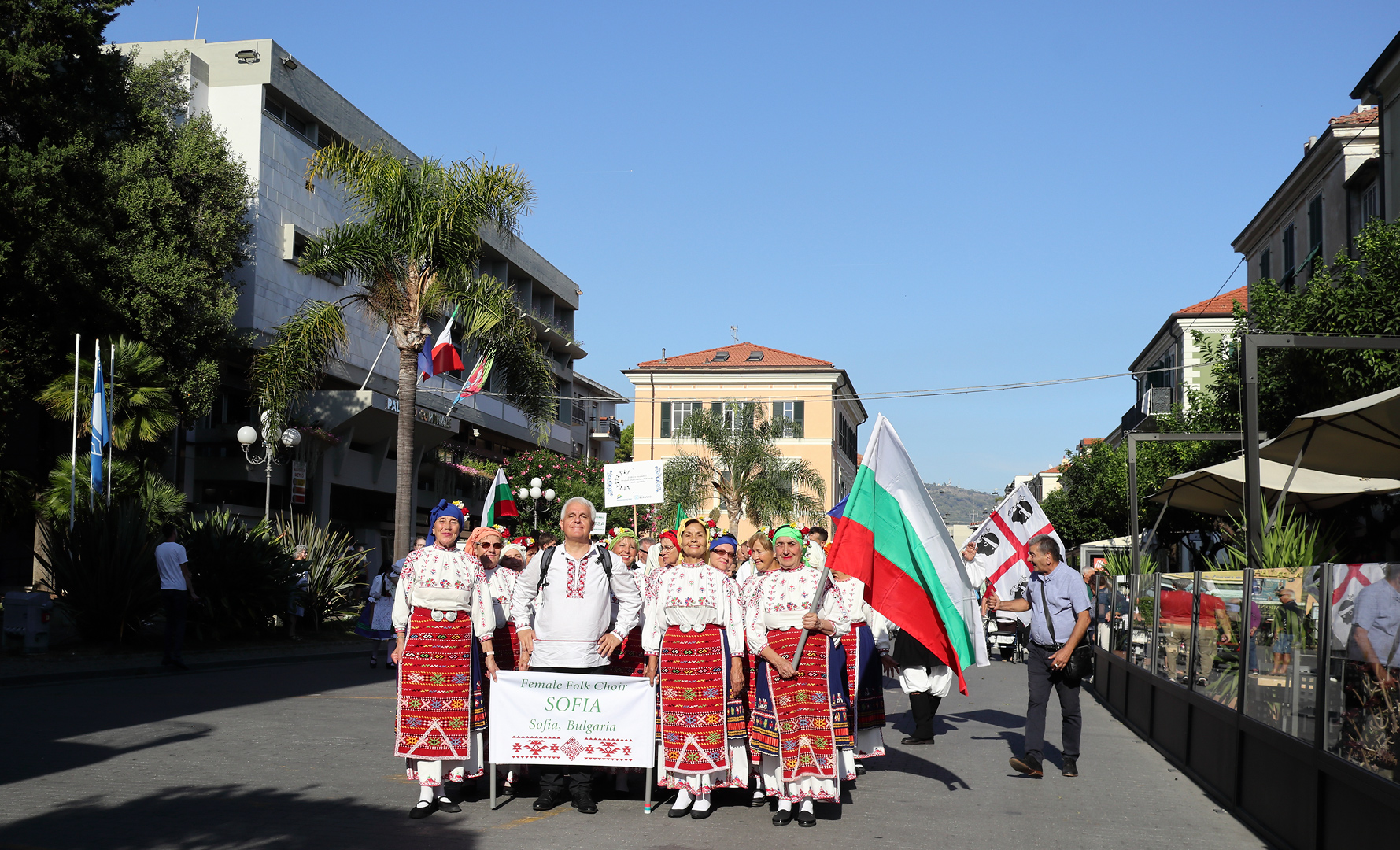 Хор 'София' пя на
Лазурния бряг