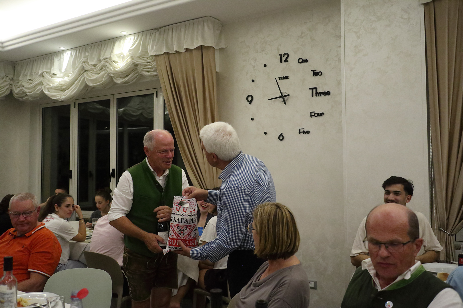 Хор 'София' пя на
Лазурния бряг